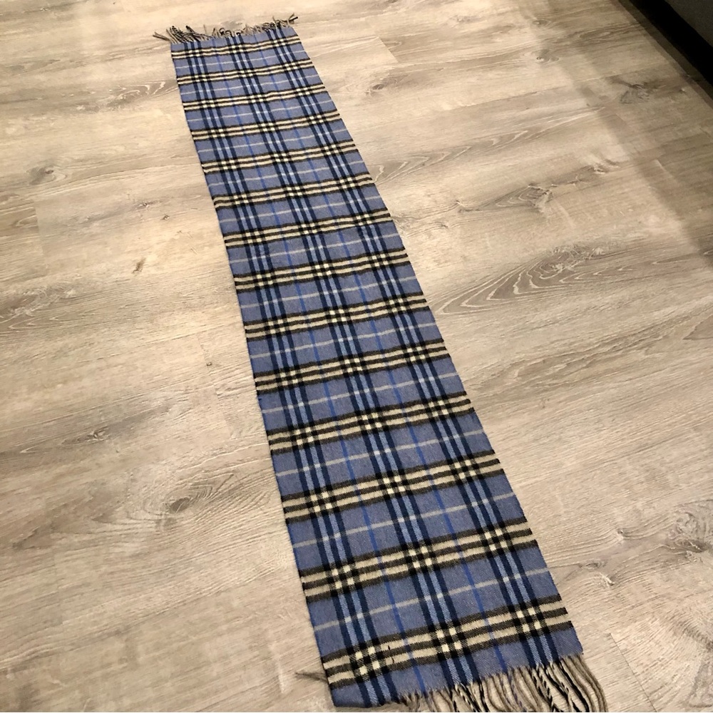 Burberry 100% cashmere blue plaid scarf - Picture 3 of 4